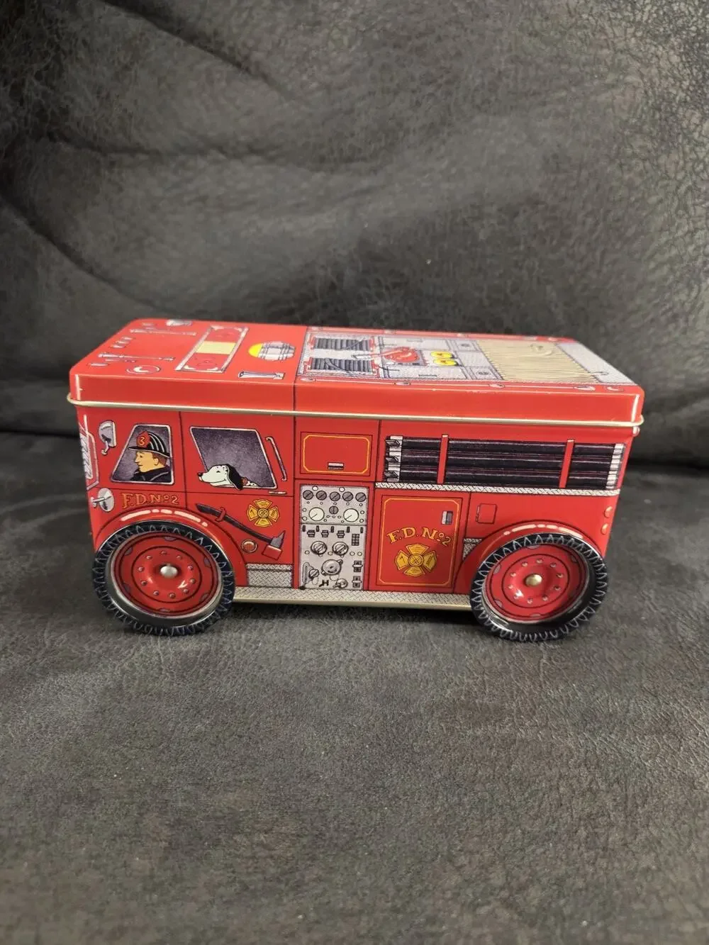 Vintage Keller-Charles Philadelphia Fire Truck Tin Litho Rolling Wheels Dog F.D.